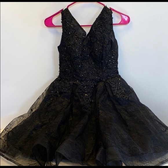 Dresses & Skirts - Black Lace Dress 👗